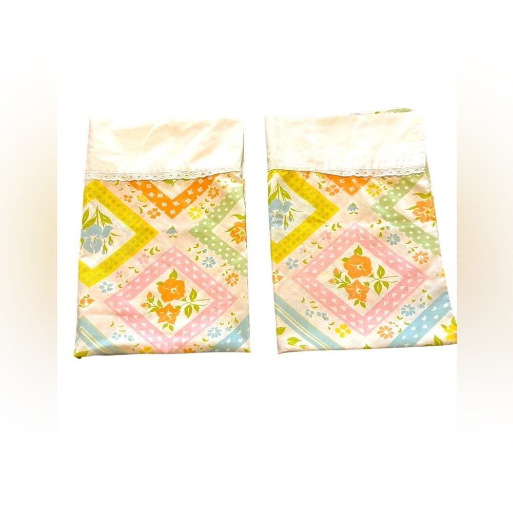 Vintage JcPenney Retro Patchwork Standard Size Shams Set Of 2
